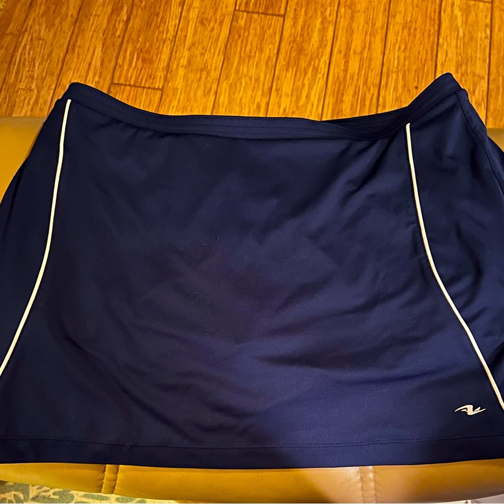 Athletic Works Navy Blue Skort (M)